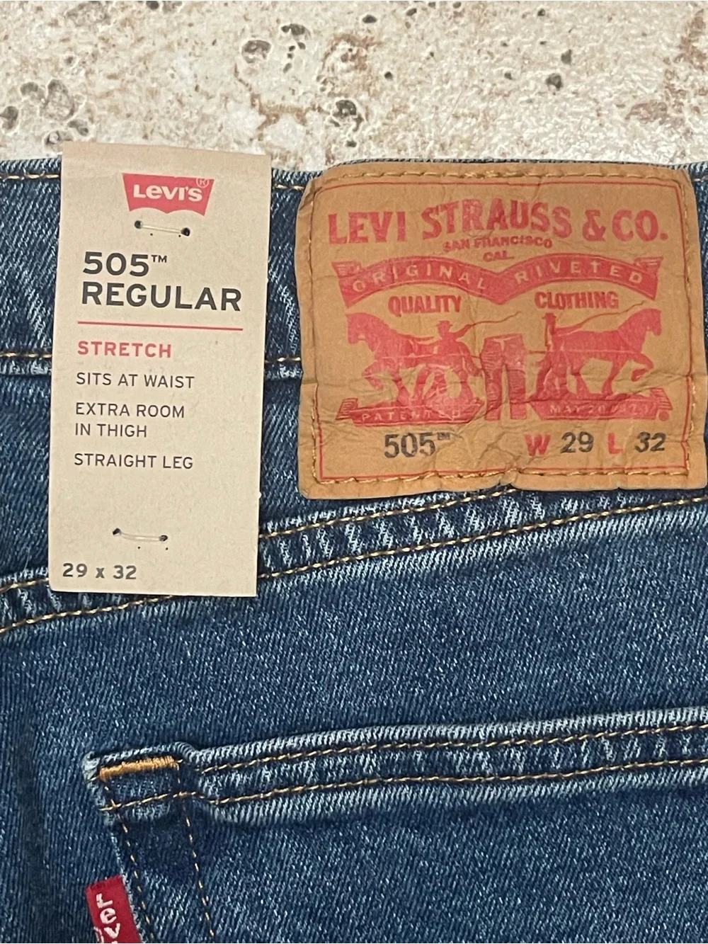 NWT Mens Levi’s 505 Straight Leg Reg 29x32 Jeans
